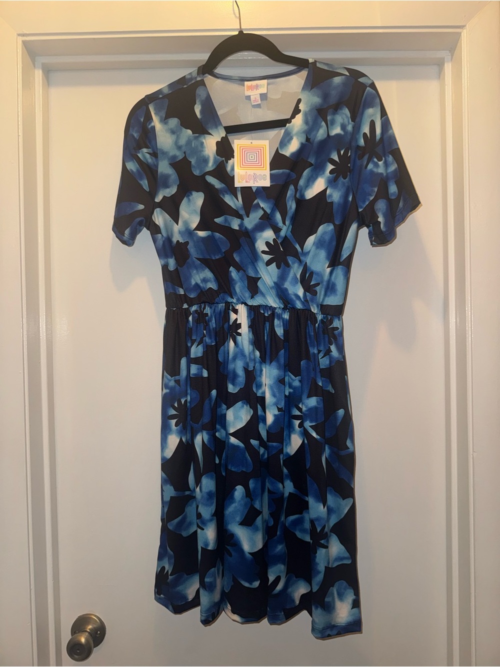 LuLaRoe Chantale Blue & Navy Floral V-Neck Short Sleeve Dress